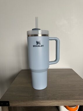 NWOT Stanley Light Blue Insulated Travel Tumbler with Handle and Straw
